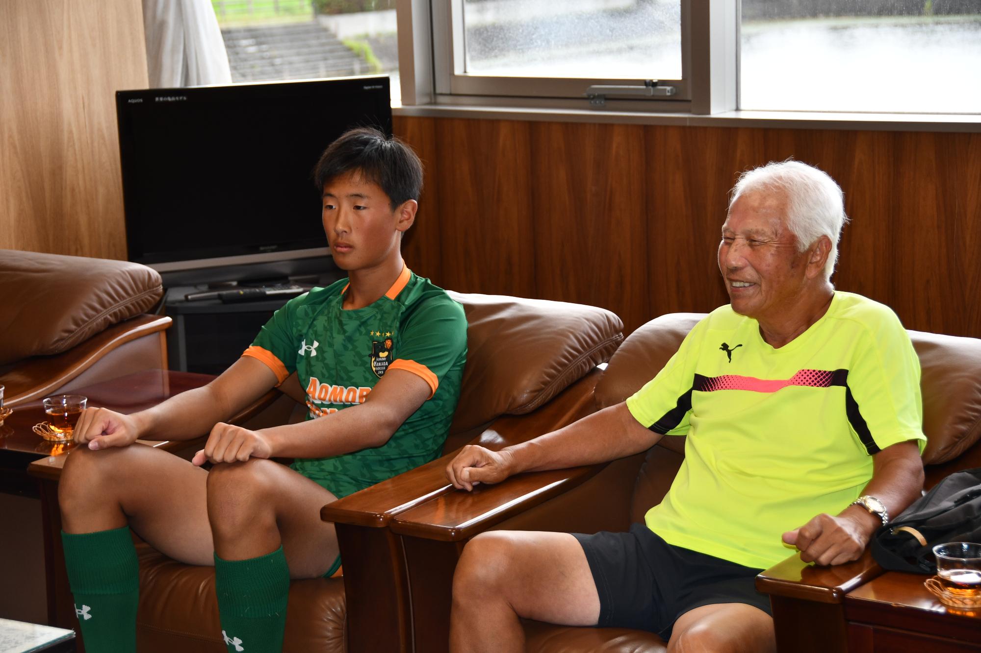 芳賀昊生さん表敬訪問の様子